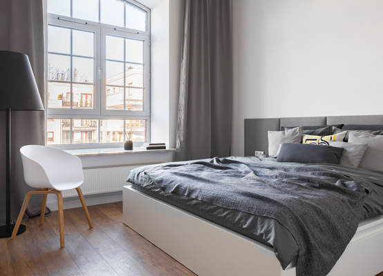 appui de fenêtre marbre dans la chambre