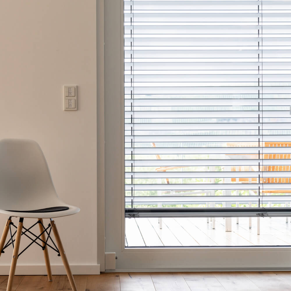 Vue intérieure du brise-soleil orientable