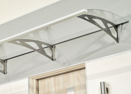 Marquise en verre transparent
