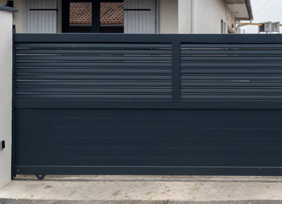 portail coulissant anthracite