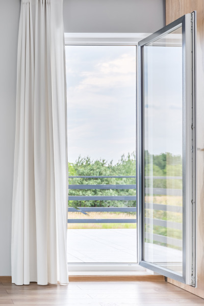 Porte-fenêtre ouverte