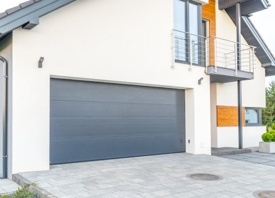 porte de garage sectionnelle gris anthracite