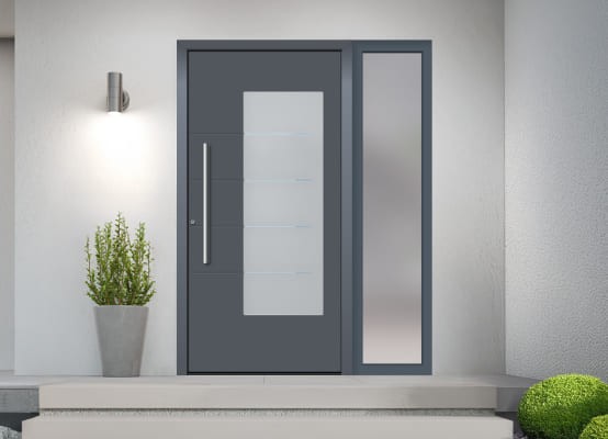 Porte avec vitrage ornementé