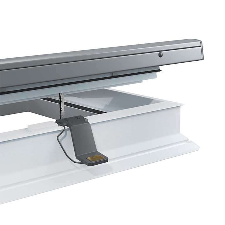 Puits de lumière avec moteur électrique