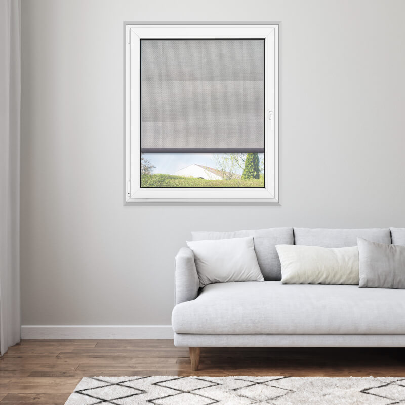 Store enrouleur extérieur gris clair