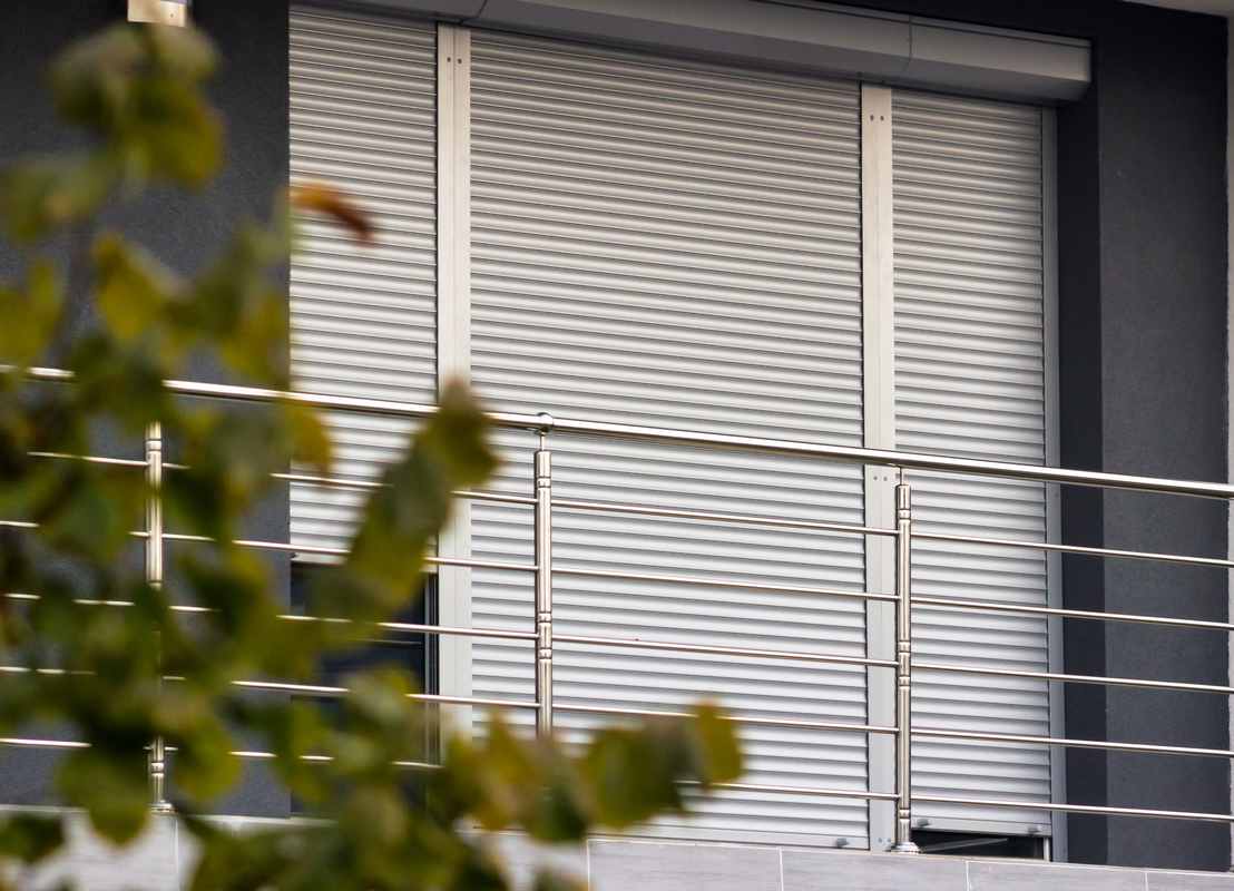 Volets roulants argentés