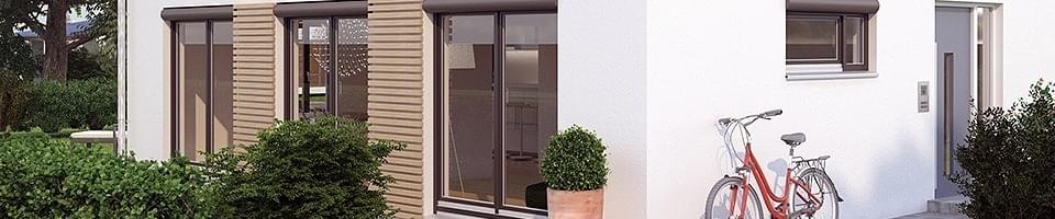 3 portes-fenêtres en brun métallique avec volets claires extérieurs